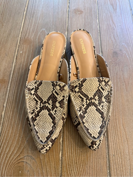 Express Shoes - Express Women’s Snake-Print Pointed Slip-On Mules in Beige